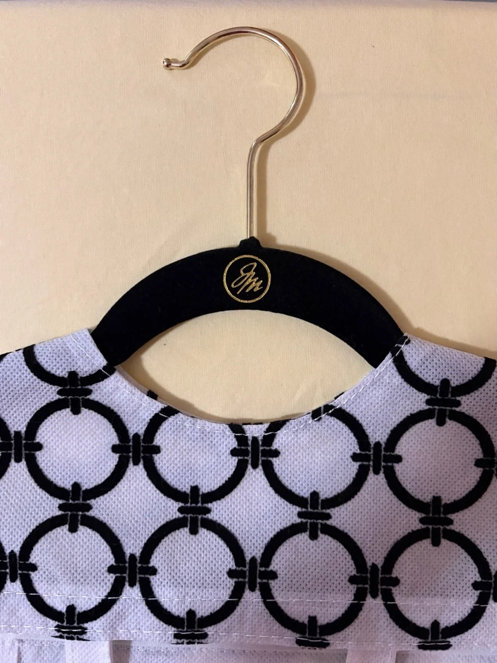 Joy Mangano Huggable Hangers 30 Pocket Hanging Closet & Travel Organizer B&W